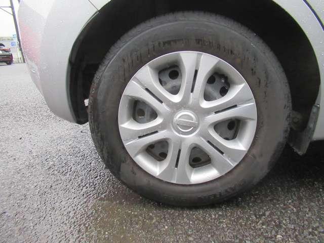 ノート １．２　Ｘ　Ｖセレクション　プラスセーフティ　車線逸脱警告　運転席助手席エアバック　記録簿付き　ＡＡＣ　キーレスエントリー　ＥＴＣ　スマートキー　盗難防止システム　アイドリングストップ　ＡＢＳ　パワステ　メモリナビ　エアバッグ　ナビ＆ＴＶ（7枚目）