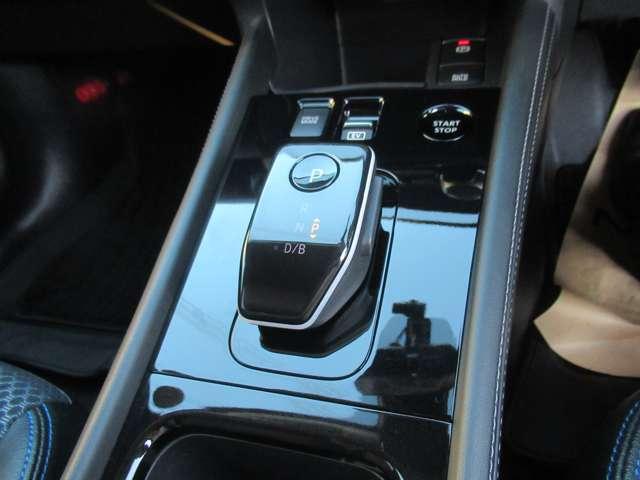 キックス 1.2 X (e-POWER) レーンキープ アラウンドモニタ LED 寒冷地仕様 エマージェンシーブレーキ ドラレコ スマートキー ETC アルミホイール バックカメラ ワンオーナー レーダークルーズ メモリーナビ オートエアコン(14枚目)