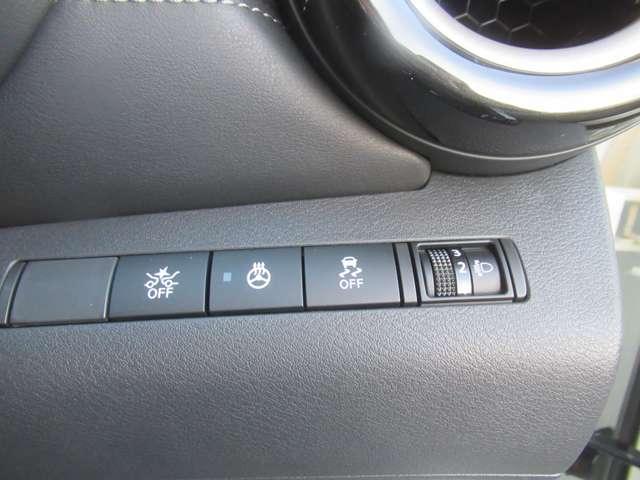 キックス 1.2 X (e-POWER) レーンキープ アラウンドモニタ LED 寒冷地仕様 エマージェンシーブレーキ ドラレコ スマートキー ETC アルミホイール バックカメラ ワンオーナー レーダークルーズ メモリーナビ オートエアコン(15枚目)