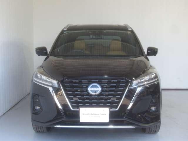 キックス １．２　Ｘ　ＦＯＵＲ　ツートーン　インテリアエディション（ｅ－ＰＯＷＥＲ）　４ＷＤ　アラウンドビュ－　ＬＥＤ　インテリキー　ワンオーナー　４ＷＤ　オートエアコン　ＥＴＣ　ドライブレコーダ　車線逸脱警報　アルミホイール　ナビＴＶ　メモリーナビ　踏み間違え防止（2枚目）