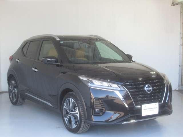 キックス １．２　Ｘ　ＦＯＵＲ　ツートーン　インテリアエディション（ｅ－ＰＯＷＥＲ）　４ＷＤ　アラウンドビュ－　ＬＥＤ　インテリキー　ワンオーナー　４ＷＤ　オートエアコン　ＥＴＣ　ドライブレコーダ　車線逸脱警報　アルミホイール　ナビＴＶ　メモリーナビ　踏み間違え防止（3枚目）