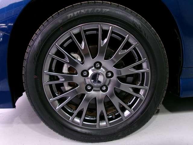 リーフ ＡＵＴＥＣＨ　アダプティブクルーズコントロール　ドライブレコーダー　バックモニター　全方位カメラ　ＬＥＤヘッドライト　インテリジェントキー　車線逸脱警報　オートエアコン　ＥＴＣ　メモリーナビ　ワンセグＴＶ　記録簿（5枚目）