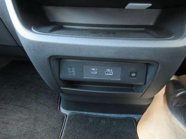 セレナ ２．０　ハイウェイスターＶ　Ｗ電動スライド　レーダークルコン　レーンアシスト　展示試乗車ＵＰ　ＬＥＤランプ　ワンオーナー車　ＥＴＣ装備　カーテンエアバッグ　アルミホイール　キーフリー　メモリ－ナビ　ナビＴＶ　記録簿　エアコン（12枚目）