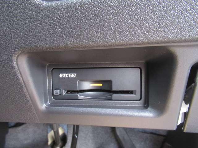 セレナ ２．０　ハイウェイスターＶ　Ｗ電動スライド　レーダークルコン　レーンアシスト　展示試乗車ＵＰ　ＬＥＤランプ　ワンオーナー車　ＥＴＣ装備　カーテンエアバッグ　アルミホイール　キーフリー　メモリ－ナビ　ナビＴＶ　記録簿　エアコン（16枚目）