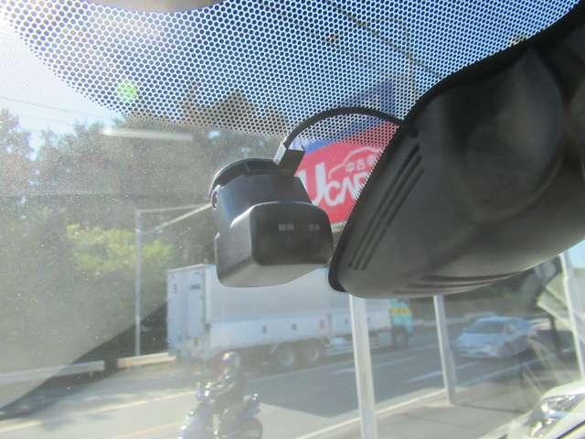 セレナ １．２　ｅ－ＰＯＷＥＲ　ハイウェイスター　Ｖ　３６０°カメラ　エマジェンシーブレーキ　１オナ　スマキー　バックカメラ　ＬＥＤ　レーンアシスト　点検記録簿付　ＥＴＣ　ドラレコ　サイドカーテンエアバック　フルオートエアコン　アルミホイール　エアバック（16枚目）