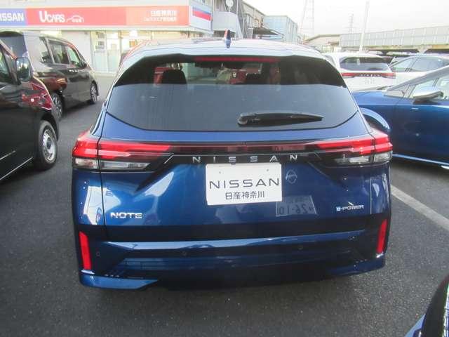 ノート １．２　Ｘ　リアカメラ　衝突被害軽減ブレ－キ　全方位カメラ　ＥＴＣ付　禁煙車　ＬＥＤヘッドライト　レーダークルーズ　レーンアシスト　インテリジェントキー　ワンオーナー　ドラレコ　整備記録簿　ワンセグＴＶ　ＴＶナビ（4枚目）