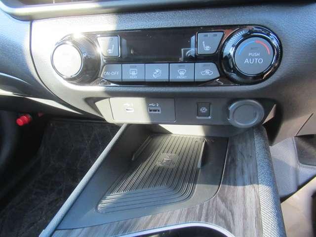 オーラ 1.2 G レザーエディション ワンオーナ 追突防止 レーダークルーズ 本革 車線逸脱警報装置 禁煙車 LED ドライブレコーダー 記録簿 バックモニター ETC インテリジェントキー メモリーナビゲーション AW オートエアコン(10枚目)