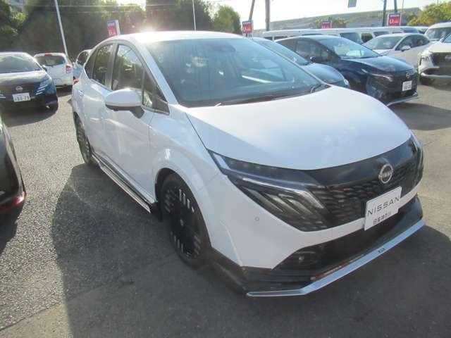 オーラ 1.2 G レザーエディション A-WINエアロスタイル ワンオーナ 追突防止 レーダークルーズ 本革 車線逸脱警報装置 禁煙車 LED ドライブレコーダー 記録簿 バックモニター ETC インテリジェントキー メモリーナビゲーション AW オートエアコン(3枚目)