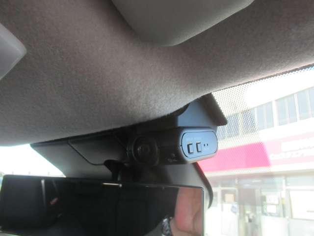 オーラ 1.2 G レザーエディション A-WINエアロスタイル ワンオーナ 追突防止 レーダークルーズ 本革 車線逸脱警報装置 禁煙車 LED ドライブレコーダー 記録簿 バックモニター ETC インテリジェントキー メモリーナビゲーション AW オートエアコン(20枚目)