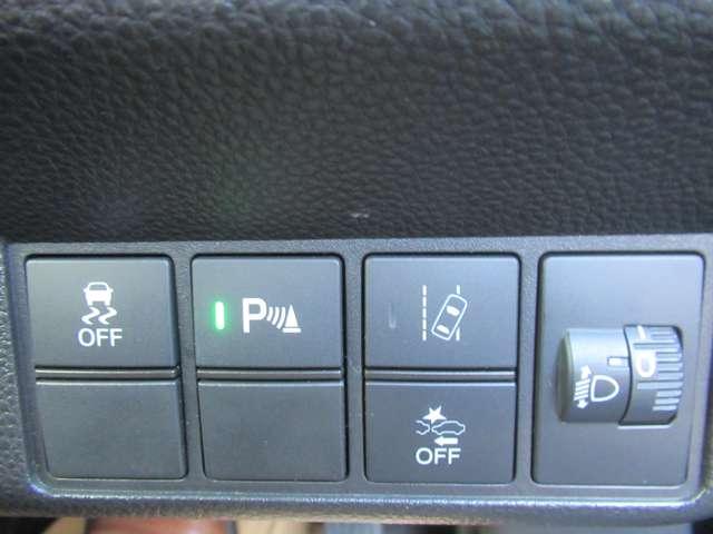 N-WGNカスタム カスタム 660 L ターボ ホンダ センシング ブレーキサポート サイドエアバック クルーズC LEDヘッド リヤカメラ 整備記録簿 AAC ABS ETC付き ワンセグ ナビTV メモリナビ Wエアバッグ エアバッグ アルミホイール キーレス(15枚目)