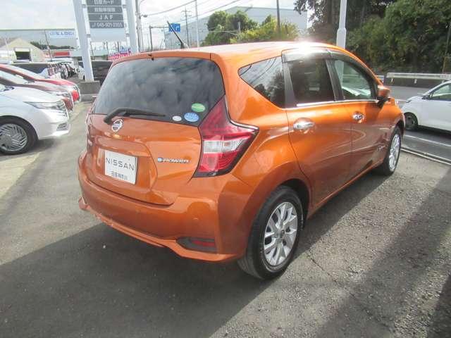 ノート 1.2 e-POWER X Vセレクション アラウンドカメラ ワンオ-ナ-車 運転席助手席エアバック エアバッグ 衝突被害軽減装置 LEDヘッドライト パワーウインドウ レーンアシスト ETC アルミホイール スマートキー ドラレコ Bカメラ(6枚目)