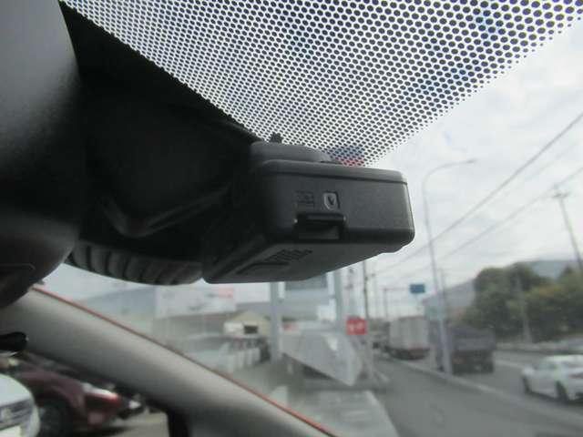 ノート 1.2 e-POWER X Vセレクション アラウンドカメラ ワンオ-ナ-車 運転席助手席エアバック エアバッグ 衝突被害軽減装置 LEDヘッドライト パワーウインドウ レーンアシスト ETC アルミホイール スマートキー ドラレコ Bカメラ(14枚目)