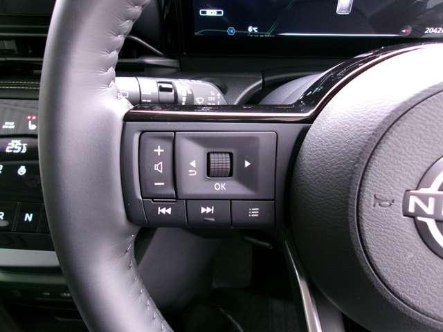 セレナ 1.4 e-POWER ハイウェイスターV 90周年記念車 LEDヘッドランプ 試乗車 アラウンドビューモニター 踏み間違い防止アシスト 両側電動スライドドア ドラレコ アルミホイール 寒冷地仕様 エアバック オートエアコン スマートキー 助手席エアバック(8枚目)