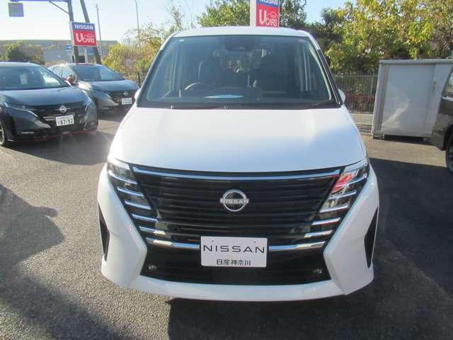 セレナ ２．０　ハイウェイスターＶ　Ｗ電動スライド　レーダークルコン　レーンアシスト　展示試乗車ＵＰ　ＬＥＤランプ　ワンオーナー車　ＥＴＣ装備　カーテンエアバッグ　アルミホイール　キーフリー　メモリ－ナビ　ナビＴＶ　記録簿　エアコン（2枚目）