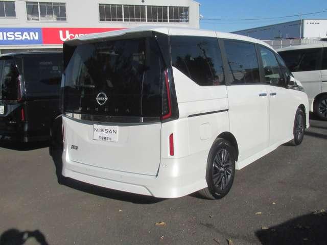 セレナ ２．０　ハイウェイスターＶ　Ｗ電動スライド　レーダークルコン　レーンアシスト　展示試乗車ＵＰ　ＬＥＤランプ　ワンオーナー車　ＥＴＣ装備　カーテンエアバッグ　アルミホイール　キーフリー　メモリ－ナビ　ナビＴＶ　記録簿　エアコン（4枚目）