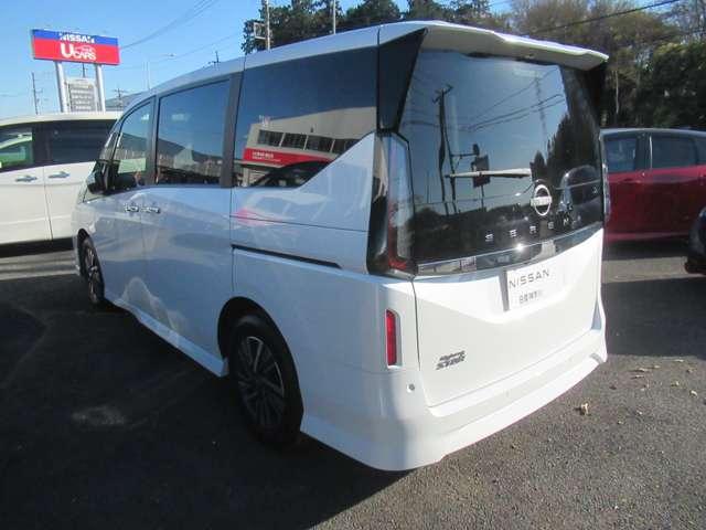 セレナ ２．０　ハイウェイスターＶ　Ｗ電動スライド　レーダークルコン　レーンアシスト　展示試乗車ＵＰ　ＬＥＤランプ　ワンオーナー車　ＥＴＣ装備　カーテンエアバッグ　アルミホイール　キーフリー　メモリ－ナビ　ナビＴＶ　記録簿　エアコン（6枚目）