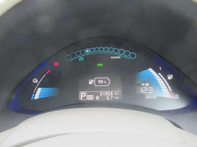 リーフ 30kWh X 衝突軽減装置・シートヒーター 衝突軽減システム 盗難防止装置 インテリキー Bカメラ ナビTV パワーウィンドウ フルセグ ABS メモリーナビ エアコン エアバッグ オートクルーズ カーテンエアバック AW(7枚目)