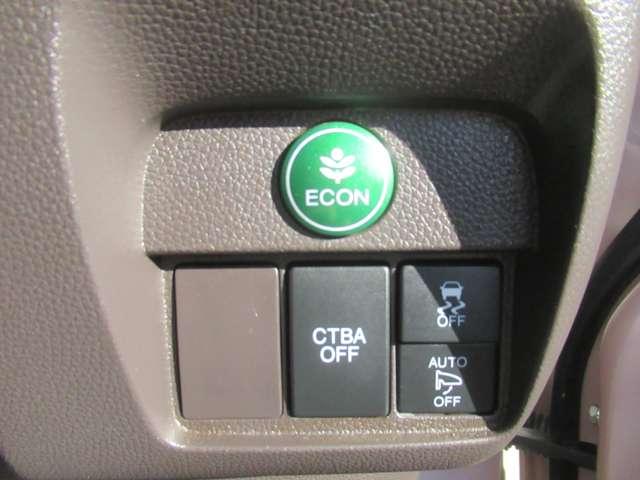 N-ONE 660 スタンダード L ホワイトクラッシースタイル シートヒーター・バックカメラ メモリーナビ リアカメラ スマートキー ETC 盗難警報装置 アイドリングストップ ナビ パワーウインドウ ABS オートエアコン サイドエアバッグ 追突被害軽減ブレーキ(6枚目)