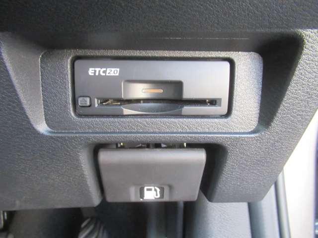 ノート １．２　Ｘ　当社社用車ＵＰ　リアカメラ　衝突被害軽減ブレ－キ　全方位カメラ　ＥＴＣ付　禁煙車　ＬＥＤヘッドライト　レーダークルーズ　レーンアシスト　インテリジェントキー　ワンオーナー　ドラレコ　整備記録簿　ワンセグＴＶ　ＴＶナビ（16枚目）