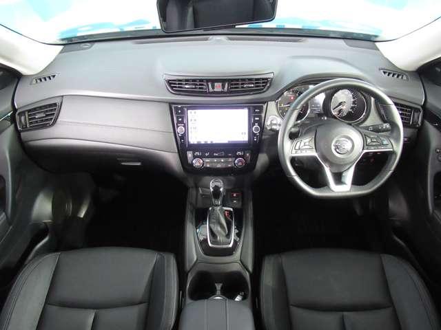 2.0 20Xi レザーエディション Vセレクション 2列車 4WD 前後ドラレコ ETC2.0(3枚目)