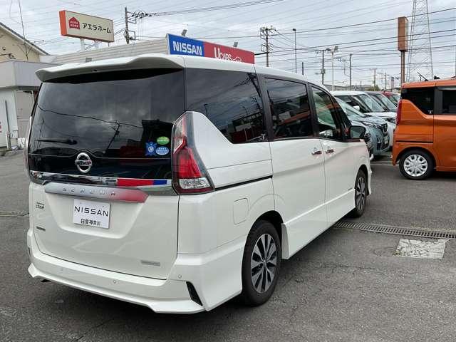 セレナ ２．０　ハイウェイスター　ＶセレクションＩＩ　ドライブレコーダー・日産メモリーナビ・ク　全周囲モニタ　アイスト　インテリキー　ＬＥＤライト　ＥＴＣ車載器　オートクルーズコントロール　記録簿　ドライブレコーダー　メモリ－ナビ　アルミ　ＴＶナビ　エアバック　ＡＢＳ　Ｗエアバッグ　キーフリー（2枚目）