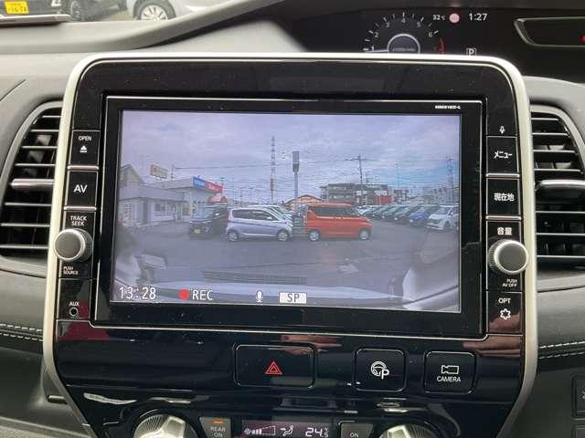 セレナ ２．０　ハイウェイスター　ＶセレクションＩＩ　ドライブレコーダー・日産メモリーナビ・ク　全周囲モニタ　アイスト　インテリキー　ＬＥＤライト　ＥＴＣ車載器　オートクルーズコントロール　記録簿　ドライブレコーダー　メモリ－ナビ　アルミ　ＴＶナビ　エアバック　ＡＢＳ　Ｗエアバッグ　キーフリー（9枚目）