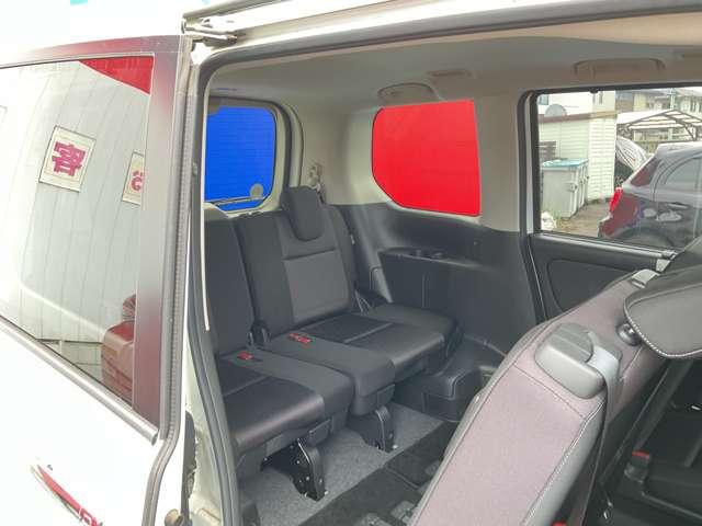 セレナ ２．０　ハイウェイスター　ＶセレクションＩＩ　ドライブレコーダー・日産メモリーナビ・ク　全周囲モニタ　アイスト　インテリキー　ＬＥＤライト　ＥＴＣ車載器　オートクルーズコントロール　記録簿　ドライブレコーダー　メモリ－ナビ　アルミ　ＴＶナビ　エアバック　ＡＢＳ　Ｗエアバッグ　キーフリー（16枚目）