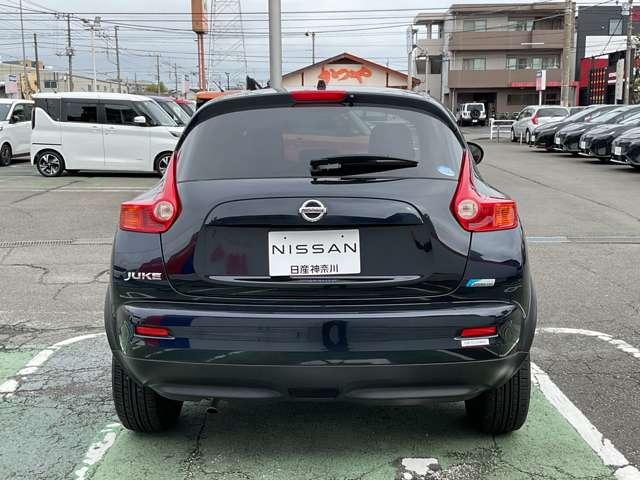 ジューク １．５　１５ＲＳ　タイプＶ　パワーウインド　運転席助手席エアバック　１オーナー　パワステ　エアコン　運転席エアバッグ　ＡＢＳ　記録簿　ナビ＆ＴＶ　キーレスキー　ワンセグテレビ　メモリーナビ（16枚目）