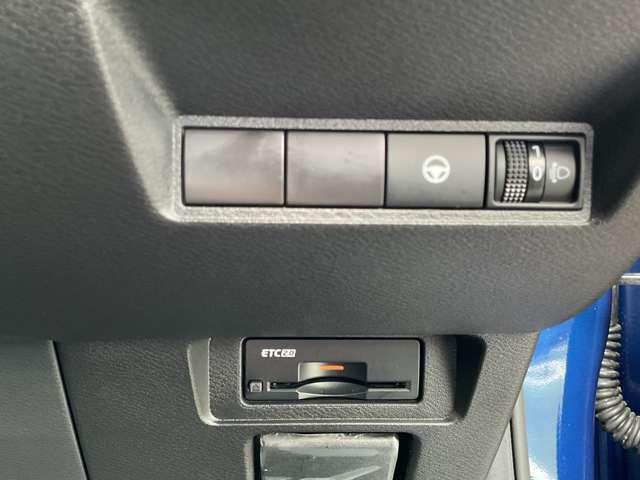 ノート １．２　Ｘ　弊社試乗使用社有車　ドライブレコーダー・　衝突被害軽減ブレ－キ　全方位カメラ　ＥＴＣ付　ＬＥＤヘッドライト　レーダークルーズ　レーンアシスト　インテリジェントキー　ワンオーナー　ドラレコ　アイドリングストップ　整備記録簿　盗難防止システム（12枚目）