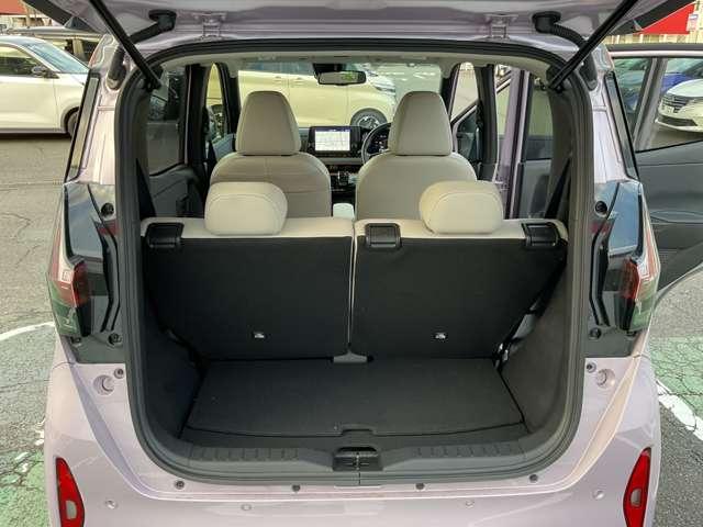 サクラ G  シーズン2トーン専用外装 弊社試乗使用社有車 ニッサン コネクトナビ・ルーフサイドステッカー・充電ケーブル・ホットプラスパッケージ・クリアビューパッケージ・プレミアムインテリア・15インチアルミ・プロパイロットパーキング・LEDオートライト・フォグランプ(16枚目)