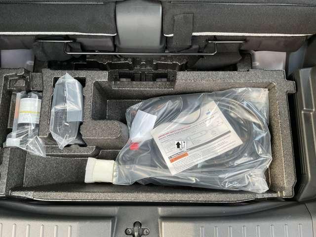 サクラ G  シーズン2トーン専用外装 弊社試乗使用社有車 ニッサン コネクトナビ・ルーフサイドステッカー・充電ケーブル・ホットプラスパッケージ・クリアビューパッケージ・プレミアムインテリア・15インチアルミ・プロパイロットパーキング・LEDオートライト・フォグランプ(17枚目)