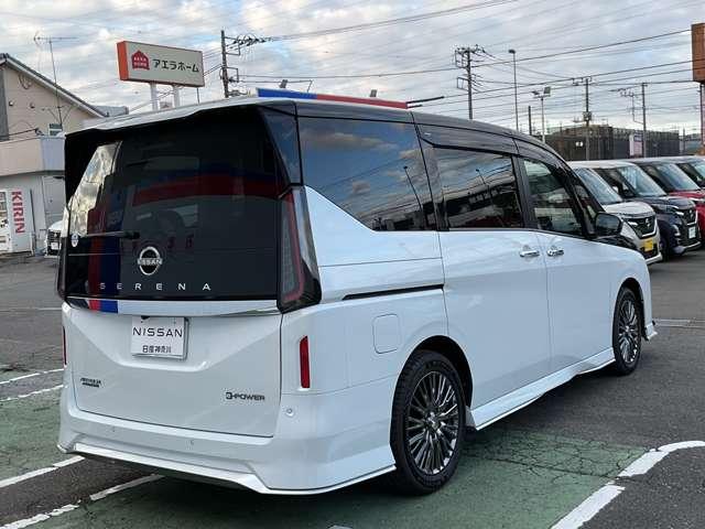 セレナ e-POWER AUTECH SPORTS SPEC 弊社試 乗使用社有車 ドライブレコーダー・プロパイロット・ニッサンコネクトナビ・アラウンドビューモニター・ビルトインETC2.0車載器・両側ハンズフリーオートドア・ワイヤレス充電器・スマートルームミラー(2枚目)