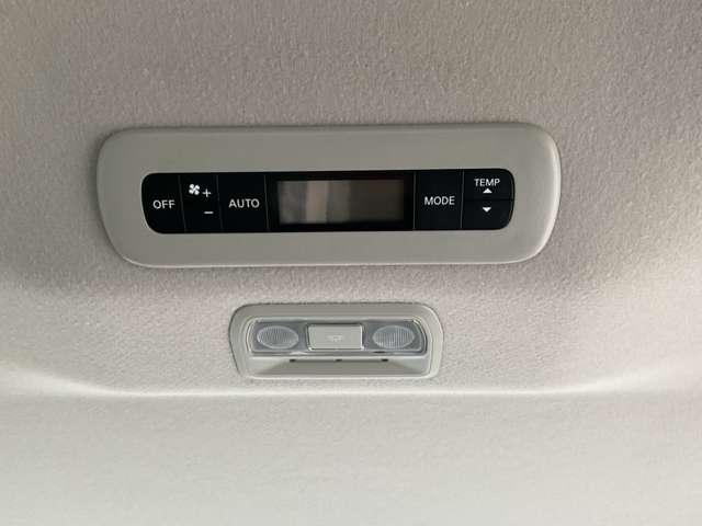 セレナ e-POWER AUTECH SPORTS SPEC 弊社試 乗使用社有車 ドライブレコーダー・プロパイロット・ニッサンコネクトナビ・アラウンドビューモニター・ビルトインETC2.0車載器・両側ハンズフリーオートドア・ワイヤレス充電器・スマートルームミラー(18枚目)