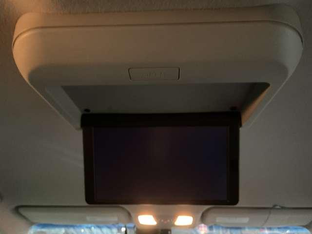 エルグランド 250ハイウェイスター プレミアム アーバンクロム 後席モニ ター・ドライブレコーダー・日産メモリナビ・ビルトインETC車載器・アラウンドビューモニター・インテリジェントクルーズコントロール・電動両側スライドドア・リモコンバックドア・シートヒーター・LEDライト(5枚目)