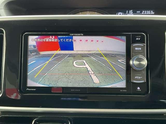 ムーヴキャンバス ６６０　Ｇ　メイクアップ　ＳＡＩＩＩ　カロッツェリアナビ　Ｗオートスライド　イ　衝突軽減ブレーキ　インテリキー　Ｗ電動ドア　ワンオーナー　盗難防止システム　ＥＴＣ　ナビＴＶ　キーフリーシステム　バックカメラ　レーンアシスト　オートエアコン　ドラレコ　記録簿　パワーステアリング（8枚目）