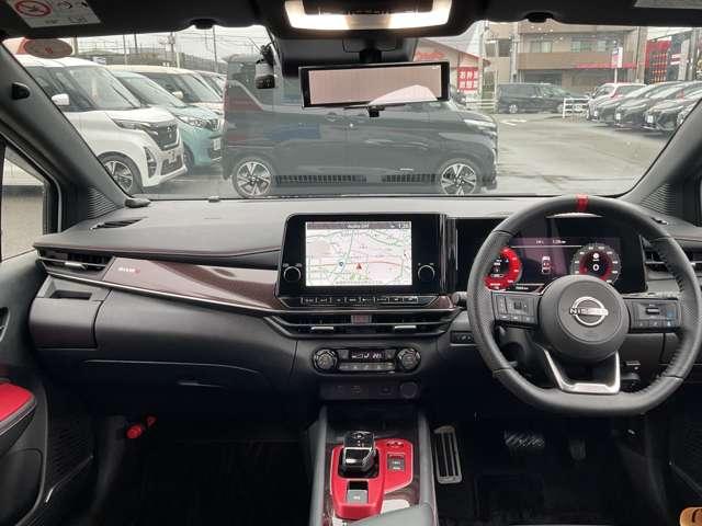 オーラ 1.2 NISMO チューンド e-POWER 4WD コネクトナビ ETC2.0 BOSEパーソナルサウ ナビTV アラウンドモニター ワンオーナ- ドラレコ インテリキー エマブレ アルミ キーレス 4WD ETC LEDヘッドライト 追従クルーズ(3枚目)