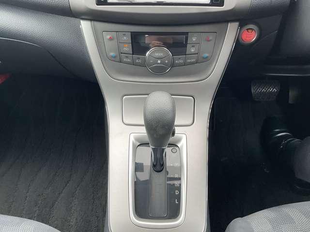 シルフィ 1.8 S ツーリング ドライブレコーダー・日産メモリーナビ・バ アルミホイール Bカメラ キーレスエントリー ETC オートエアコン パワーステアリング メモリーナビ パワーウインドウ エアバッグ 記録簿 ナビTV インテリジェントキ-(11枚目)