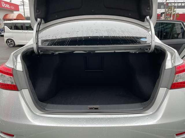 シルフィ 1.8 S ツーリング ドライブレコーダー・日産メモリーナビ・バ アルミホイール Bカメラ キーレスエントリー ETC オートエアコン パワーステアリング メモリーナビ パワーウインドウ エアバッグ 記録簿 ナビTV インテリジェントキ-(15枚目)