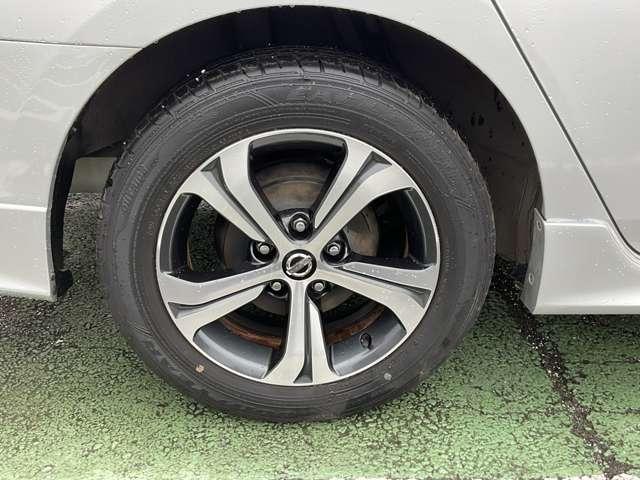 シルフィ 1.8 S ツーリング ドライブレコーダー・日産メモリーナビ・バ アルミホイール Bカメラ キーレスエントリー ETC オートエアコン パワーステアリング メモリーナビ パワーウインドウ エアバッグ 記録簿 ナビTV インテリジェントキ-(18枚目)