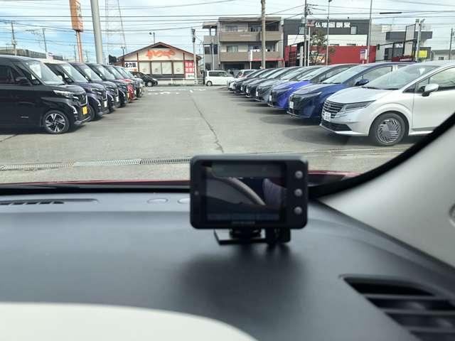 デイズ ６６０　ボレロ　ドライブレコーダー・日産メモリーナビ・ア　全周囲モニター　メモリーナビ　１オーナー　車線逸脱警報　ドライブレコーダー　フルオートエアコン　スマートキー　Ｗエアバック　アイドリングストップ　ＥＴＣ　衝突回避支援（6枚目）