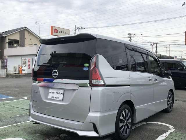 セレナ ２．０　ハイウェイスター　ＶセレクションＩＩ　後席モニター・ドライブレコーダー・日産メ　全周囲モニタ　アイスト　インテリキー　ＬＥＤライト　ＥＴＣ車載器　オートクルーズコントロール　記録簿　ドライブレコーダー　メモリ－ナビ　アルミ　ＴＶナビ　エアバック　ＡＢＳ　Ｗエアバッグ　キーフリー（2枚目）