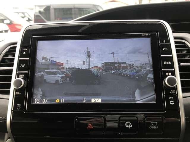 セレナ ２．０　ハイウェイスター　ＶセレクションＩＩ　後席モニター・ドライブレコーダー・日産メ　全周囲モニタ　アイスト　インテリキー　ＬＥＤライト　ＥＴＣ車載器　オートクルーズコントロール　記録簿　ドライブレコーダー　メモリ－ナビ　アルミ　ＴＶナビ　エアバック　ＡＢＳ　Ｗエアバッグ　キーフリー（10枚目）