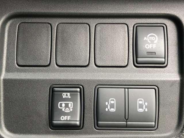 セレナ ２．０　ハイウェイスター　ＶセレクションＩＩ　後席モニター・ドライブレコーダー・日産メ　全周囲モニタ　アイスト　インテリキー　ＬＥＤライト　ＥＴＣ車載器　オートクルーズコントロール　記録簿　ドライブレコーダー　メモリ－ナビ　アルミ　ＴＶナビ　エアバック　ＡＢＳ　Ｗエアバッグ　キーフリー（15枚目）