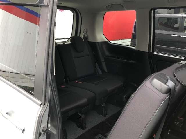 セレナ ２．０　ハイウェイスター　ＶセレクションＩＩ　後席モニター・ドライブレコーダー・日産メ　全周囲モニタ　アイスト　インテリキー　ＬＥＤライト　ＥＴＣ車載器　オートクルーズコントロール　記録簿　ドライブレコーダー　メモリ－ナビ　アルミ　ＴＶナビ　エアバック　ＡＢＳ　Ｗエアバッグ　キーフリー（19枚目）