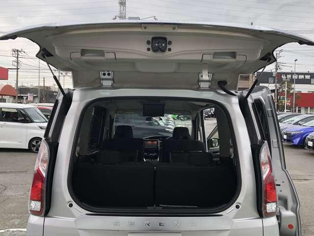 セレナ ２．０　ハイウェイスター　ＶセレクションＩＩ　後席モニター・ドライブレコーダー・日産メ　全周囲モニタ　アイスト　インテリキー　ＬＥＤライト　ＥＴＣ車載器　オートクルーズコントロール　記録簿　ドライブレコーダー　メモリ－ナビ　アルミ　ＴＶナビ　エアバック　ＡＢＳ　Ｗエアバッグ　キーフリー（20枚目）