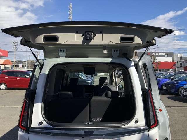 セレナ １．４　ｅ－ＰＯＷＥＲ　ハイウェイスターＶ　弊社試乗使用社有車　後席モニター　自動（被害軽減）ブレーキ　展示試乗車ＵＰ　ＬＤＰ　追従クルーズ　ＬＥＤランプ　アルミホイール　ドライブレコーダ　ＥＴＣ　記録簿　盗難防止システム　スマートキー　１オナ　オートエアコン　ナビＴＶ（20枚目）