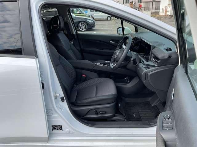 オーラ １．２　Ｇ　弊社試乗使用社有車　自動（被害軽減）ブレーキ　試乗車アップ　ＬＥＤ　ＬＫＡ　サイドカメラ　ＥＴＣ　ドライブレコーダー　カーテンエアバッグ　イモビライザー　アルミホイール　インテリジェントキー　パワーウィンドウ　寒冷地仕様（17枚目）