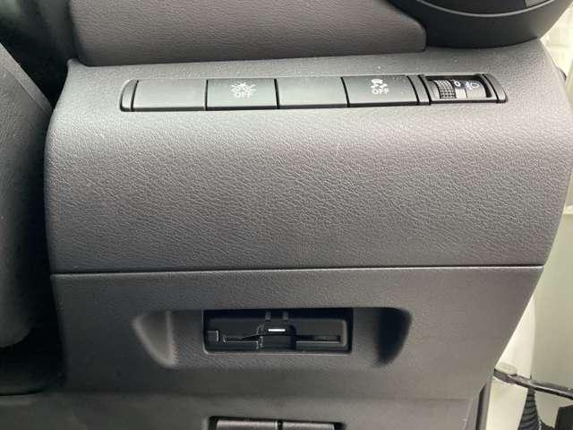 キックス １．２　Ｘ　ＦＯＵＲ　（ｅ－ＰＯＷＥＲ）　４ＷＤ　弊社試乗使用社有車　ナビＴＶ　ＬＥＤライト　踏み間違い防止　アラウンドビュ－　試乗車ＵＰ　ＥＴＣ　盗難防止システム　車線逸脱警報　インテリキー　バックモニター　ワンオーナー　オートエアコン　４ＷＤ　アイドリングストップ（13枚目）