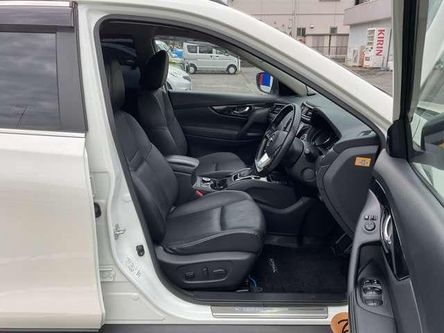 エクストレイル ２．０　２０Ｘｉ　ハイブリッド　エクストリーマーＸ　４ＷＤ　ドライブレコーダー・プロパイロット・日産　レーダークルーズコントロール　ナビＴＶ　１オーナー　取説記録簿　オートエアコン　スマートキー　ＡＷ　エアバッグ　レーンアシスト　ドライブレコーダー　メモリーナビ　４ＷＤ　ＡＢＳ　ＥＴＣ　踏み間違い防止（16枚目）