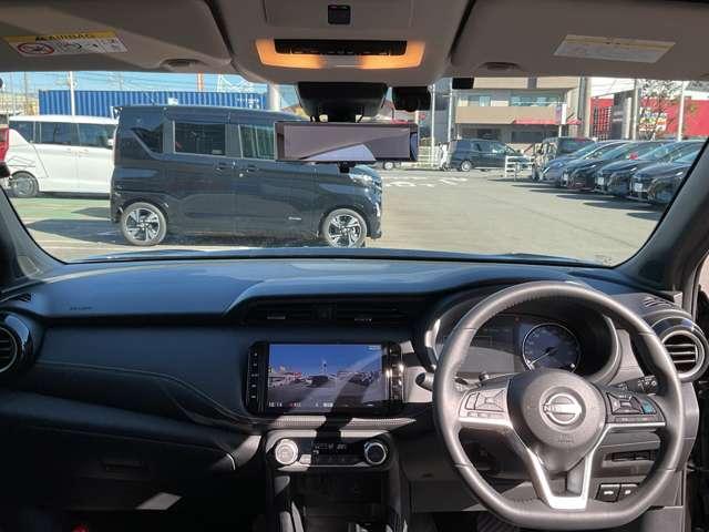 キックス １．２　Ｘ　ＦＯＵＲ　（ｅ－ＰＯＷＥＲ）　４ＷＤ　弊社試乗使用社有車　ナビＴＶ　ＬＥＤライト　踏み間違い防止　アラウンドビュ－　試乗車ＵＰ　ＥＴＣ　盗難防止システム　車線逸脱警報　インテリキー　バックモニター　ワンオーナー　オートエアコン　４ＷＤ　アイドリングストップ（3枚目）